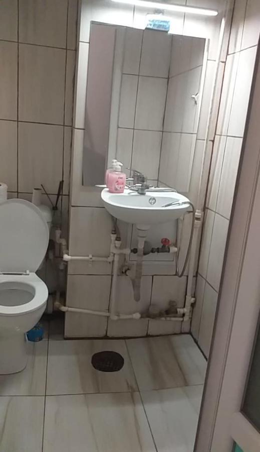 Garsoniera Leilighet Buzău Eksteriør bilde
