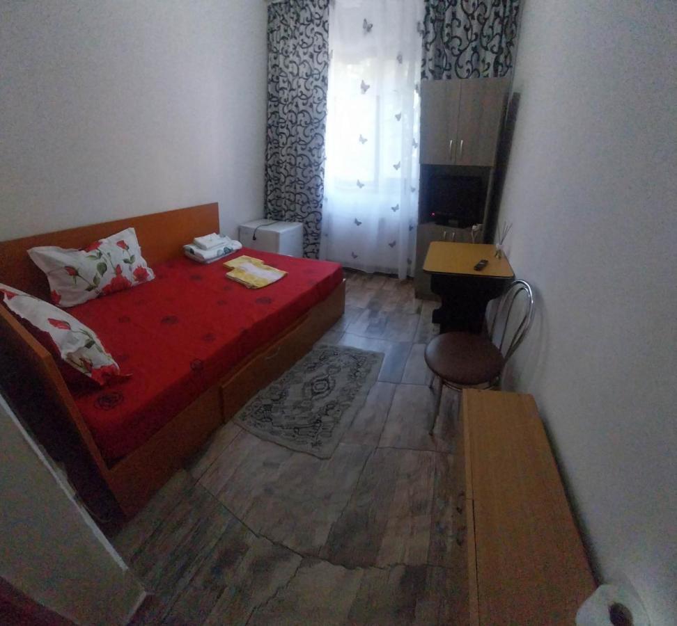 Garsoniera Leilighet Buzău Eksteriør bilde